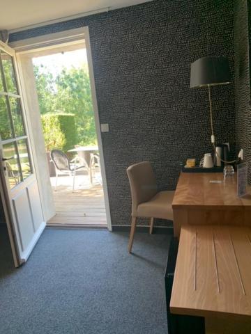 Logis Auberge De La Riviere Les Velluire-sur-Vendee Exteriör bild