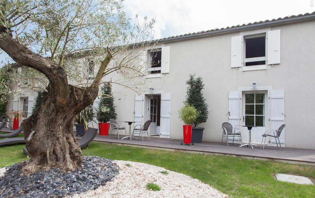Logis Auberge De La Riviere Les Velluire-sur-Vendee Exteriör bild
